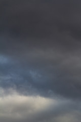 Fototapeta premium cloudy sky in the city