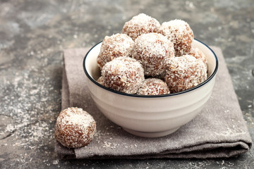 Homemade Raw Energy Balls with Nuts and Dates