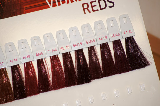 Verschiedene Haarfarben beim Friseur