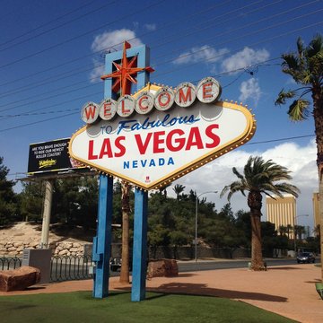 Shield Welcome to Las Vegas. Nevada. Spring 2015