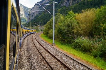 lauterbrunnen switzerland train