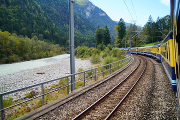 lauterbrunnen switzerland train