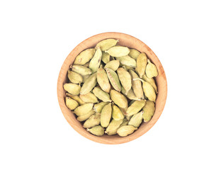 Dry cardamom in bowl