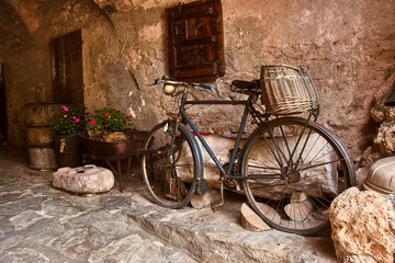 Fototapeta na wymiar Vintage bicycle in a rural village