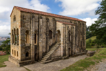 Fototapeta premium Oviedo, Chiesa e Monumento Preromanico, Spagna