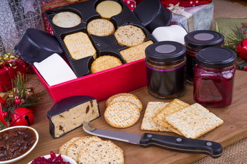 Cheese and Crackers Christmas Hamper