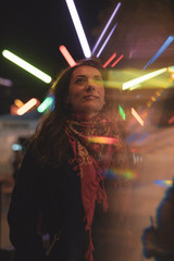 Wunderbare Schöne Frau in der Nacht von Berlin