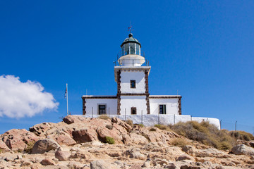Fototapeta na wymiar leuchtturm, santorin, griechenland
