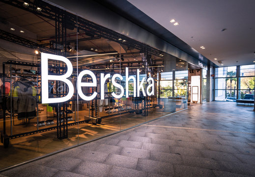146 BEST Bershka IMAGES, STOCK PHOTOS & VECTORS | Adobe Stock