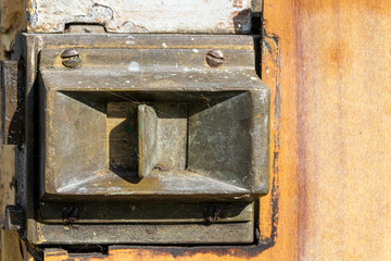 Vintage click catch door lock