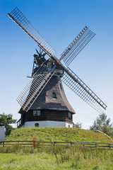 Fototapeta na wymiar Mountain Dutchman mill, windmill, windmill museum Giffhorn, Germany, Europe