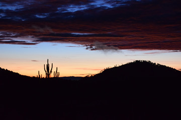 Fototapeta premium amanecer a faldas de ixtalzihuatl, mexico