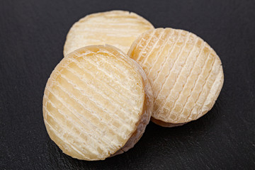 goat's milk cheese called cabecou