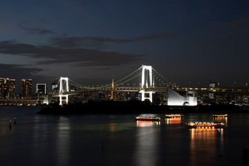 Obraz premium bridge at night