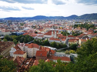 Uhrturm und Altstadt von Graz