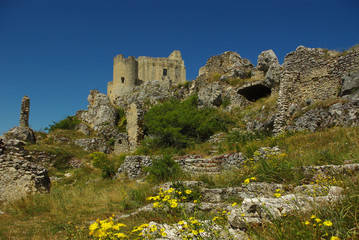 Fototapeta na wymiar Medieval castle Rocca di Calascio, Abruzzo, Italy, location of the films In the name of the Rose and Ladyhawke.