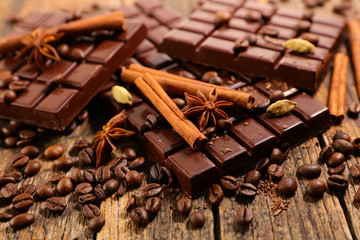 chocolate bar with coffee bean, cinnamon and anise