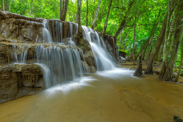 Obraz premium Pa Wai Waterfall,Beautiful waterfall in Tropical Rain forest,Tak Province, Thailand
