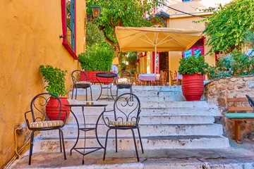 Gardinen Straßencafé auf der Treppe in Plaka in Athen, © Roman Sigaev