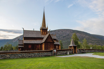 Fototapeta na wymiar Lom Stabkirche - Norwegen