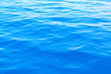 Naklejka premium Beautiful blue and turquoise color of the clear and crystal sea water for nature and bright background