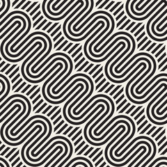 Vector seamless interlaced stylish pattern. Repeating geometric background design with weaved bold lines.