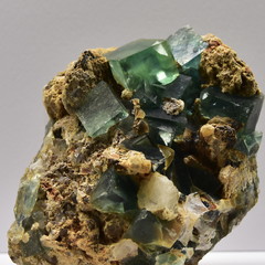 fluorite mineral here founded in Ilionis in USA