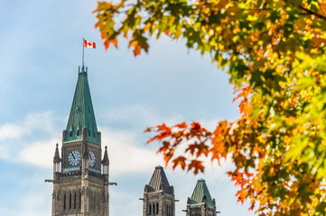 Fototapeta na wymiar Canadian Parliament with Autumn Foliage