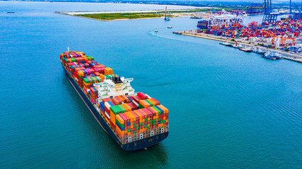 Cargo ships with full container receipts to import and export products worldwide