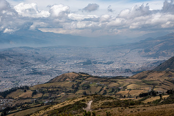 Fototapeta na wymiar Quito from the Pichincha volcano