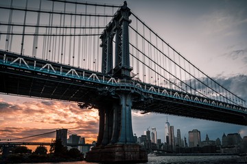 Fototapeta na wymiar Manhattan Bridge sunset view