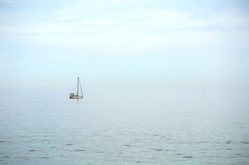 Fototapeta premium Velero en el Mediterráneo / 29/5000 Sailboat in the Mediterranean Sea. Málaga