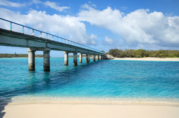 Fototapeta na wymiar Mouli Bridge between Ouvea and Mouli islands, Loyalty Islands, New Caledonia