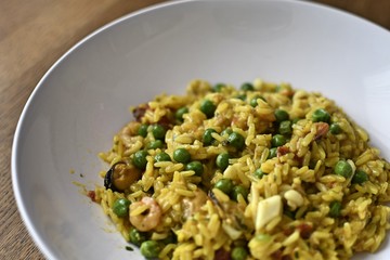 single dish, typical Spanish paella