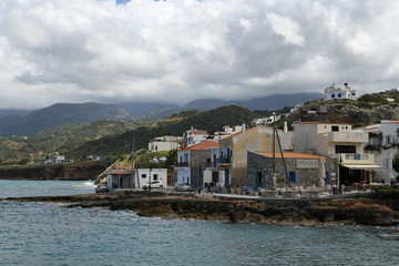 Fototapeta na wymiar natural views of Crete with sea and blue sky