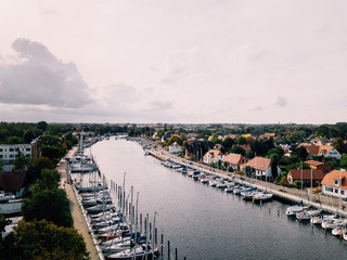 Obraz premium Fischerdorf Wieck bei Greifswald von oben