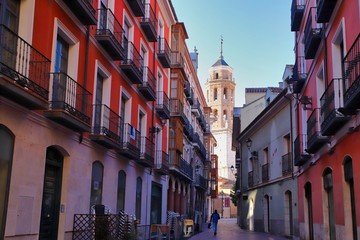 calle castelar con la iglesia del salvador al fondo, Valladolid, Castilla y leon, españa - obrazy, fototapety, plakaty