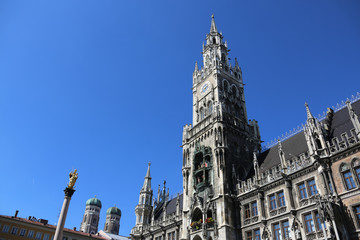 Fototapeta na wymiar Neues Rathaus am Marienplatz