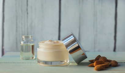 Obraz na płótnie Canvas Homemade Almond Face Cream