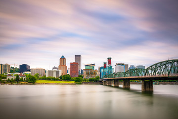 Naklejka premium Portland, Oregon, USA skyline at dusk