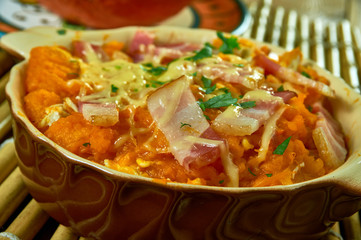 Chicken Bacon Ranch Spaghetti Squash