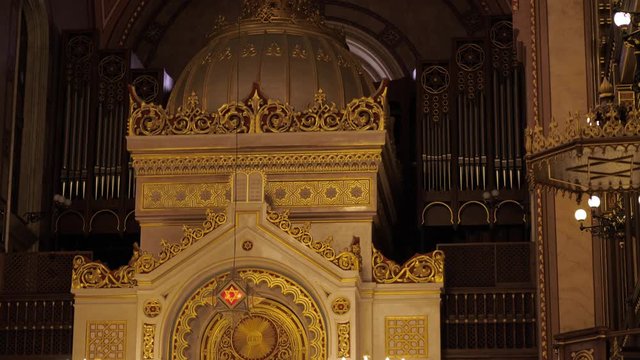 Interior of the jewish synagogue of pudapest. The Nagy zsinag&oacute;ga.