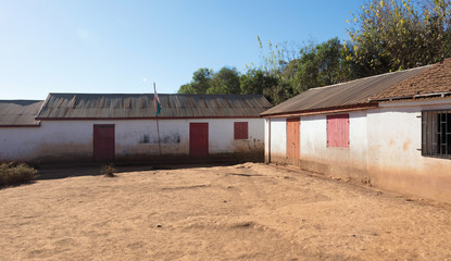 Malagasy school, simple buildings