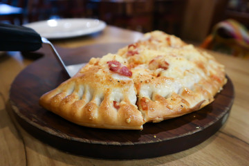 puffed pizza, pizza puff