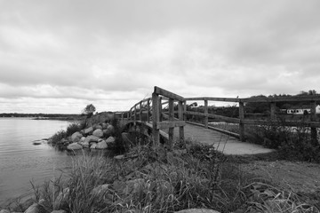 Brücke an der Ostsee im Herbst.