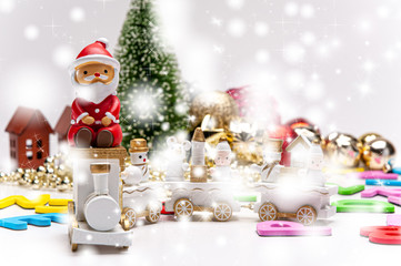 サンタ雪の中を行く