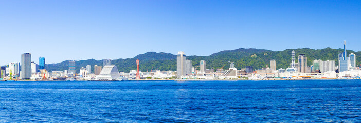 神戸港の風景、兵庫県神戸市中央区港島にて