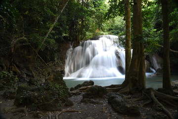 Obraz na płótnie Canvas Huai Mae Khamin Waterfall, Thailand