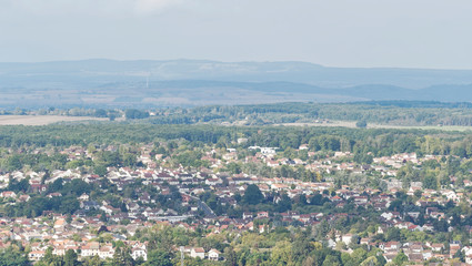 Vue panoramique de Vichy dans l'Allier depuis les collines de Plaine le Vernet