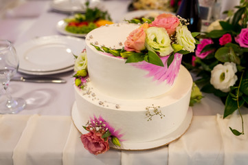 Obraz na płótnie Canvas White Wedding Cake.